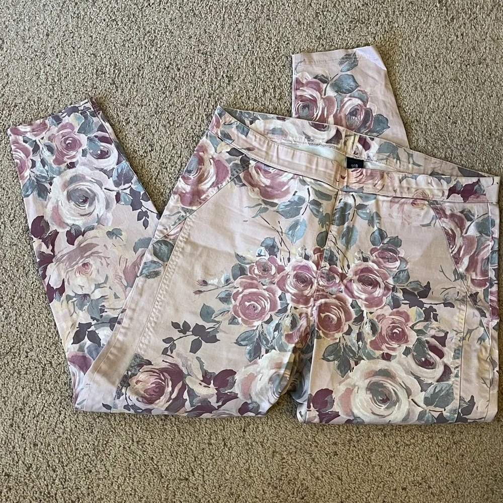 HUE Floral Skinny Leg Pull on pants! Size XL - Picture 1 of 9